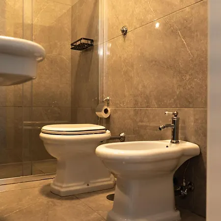 Royal 4* Portici